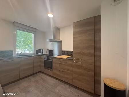 appartement 3 pièces 65 m²