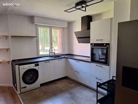 à louer – appartement t3 meublé de 60 82 m² avec box fermé à croix