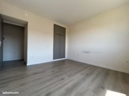 loue appartement refait a neuf  3 chambres