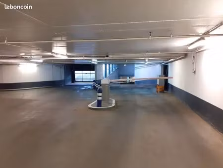 place de parking joffre-ecole militaire