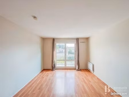 studio 1 pièce 30 m²