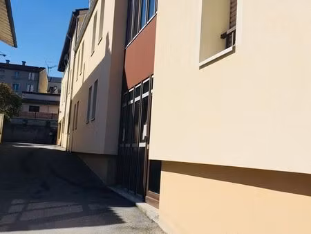 t2 de 50m² – résidence calme – disponible au 01/07