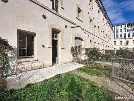 studio 1 pièce 35 m²