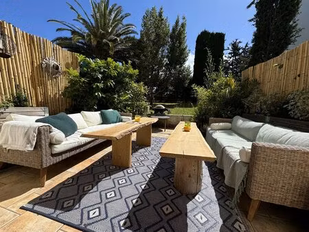 appartement esprit maison de village avec terrasses et solarium