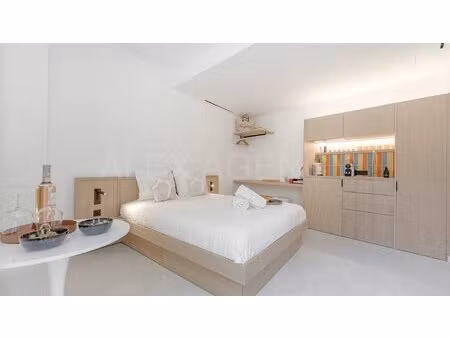 studio dans le village de saint-tropez