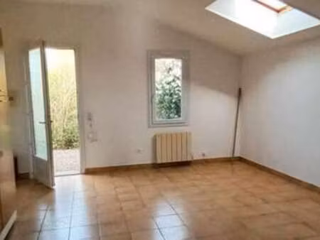location maison au lude (72800) : à louer / 39m² le lude