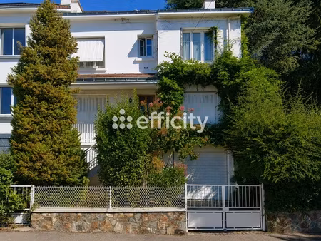 maison 9 pièces - 165 m²