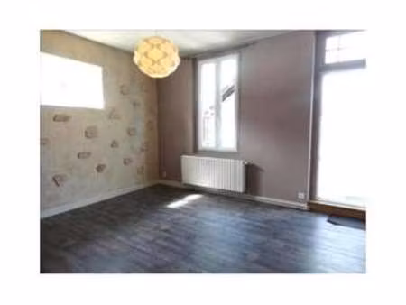 location appartement 3 pièces à bagnères-de-bigorre (65200) : à louer 3 pièces / 52m² bagn