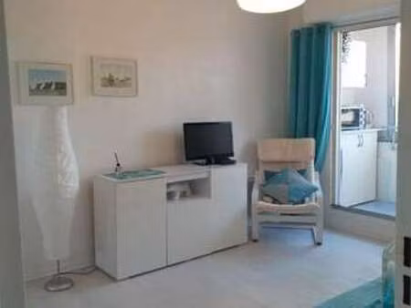 location appartement 2 pièces meublé à courseulles-sur-mer (14470) : à louer 2 pièces meub