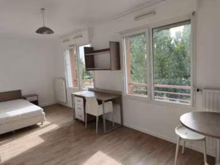 location appartement t1 meublé à maurepas (78310) : à louer t1 meublé / 20m² maurepas