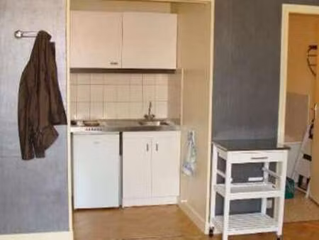 location appartement t1 meublé à reims (51100) : à louer t1 meublé / 30m² reims