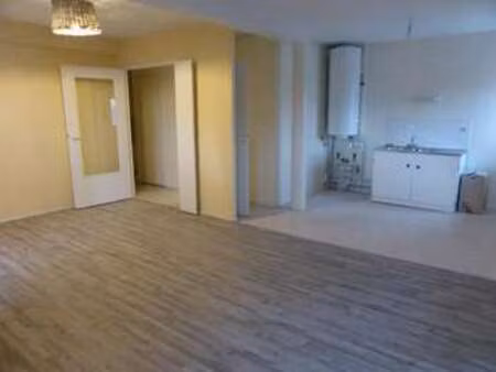 location appartement 3 pièces à tours (37000) : à louer 3 pièces / 61m² tours