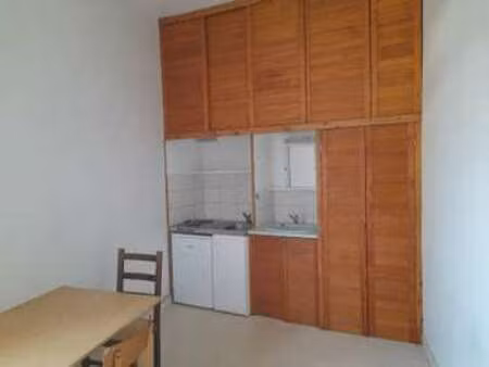 location appartement t1 meublé à amiens (80000) : à louer t1 meublé / 12m² amiens