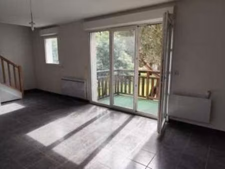 location appartement 3 pièces au teich (33470) : à louer 3 pièces / 77m² le teich