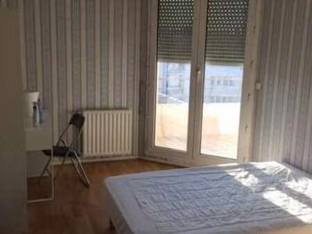 location appartement 3 pièces meublé à lyon 7e (69007) : à louer 3 pièces meublé / 70m² ly