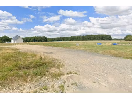 vente terrain 601 m² à nouzilly (37380)  70 000 €