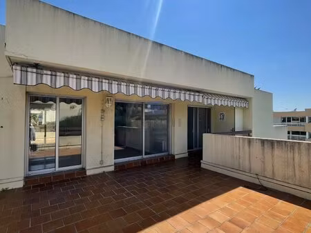 à louer – 2 pièces avec grande terrasse – quartier val fleuri