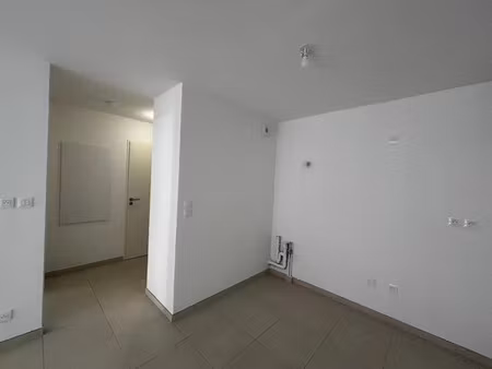 location appartement 2 pièces 41.58 m² à cogolin (83310)  810 €