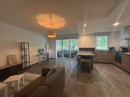 appartement t3 meublé - 65m² - avec terrasse