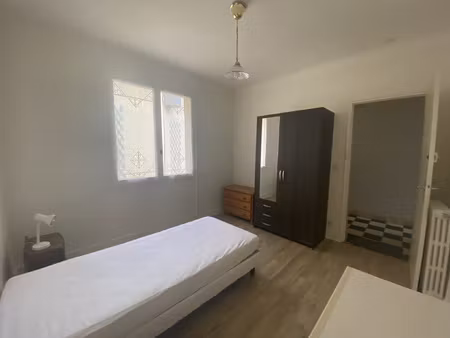 chambre meublé dans maison