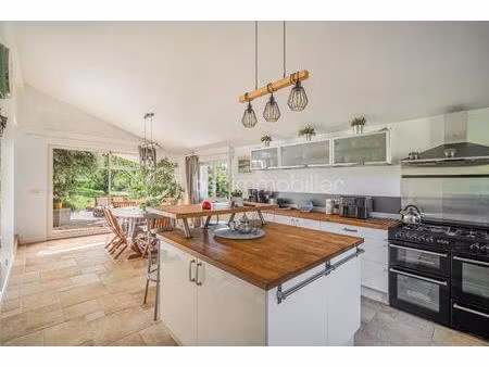 maison de 141 90 m² à brie-et-angonnes