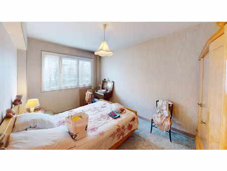 appartement t4 partiellement meublé  avec garage