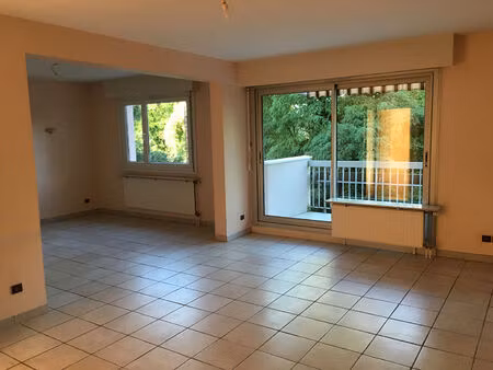 spacieux 4-5 pièces avec balcon - garage et cave