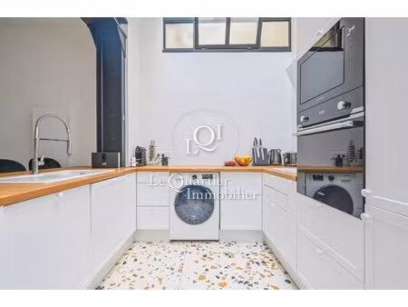 appartement meublé au calme a deux pas de sacre coeur  proche metro anvers et abbesses.