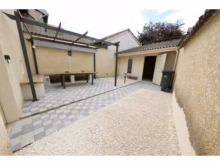 location appartement 1 pièce 28 m² à oullins-pierre-bénite (69310)