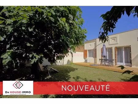 maison lumineuse avec garage  combles aménageables.