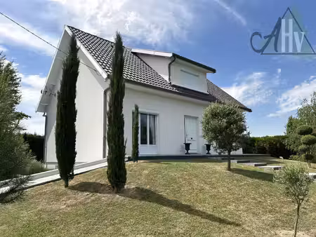 pavillon rénové dans secteur prisé