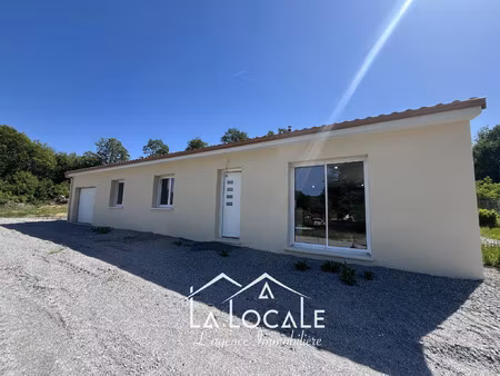 maison neuve de plain-pied avec de beaux volumes à 25 min