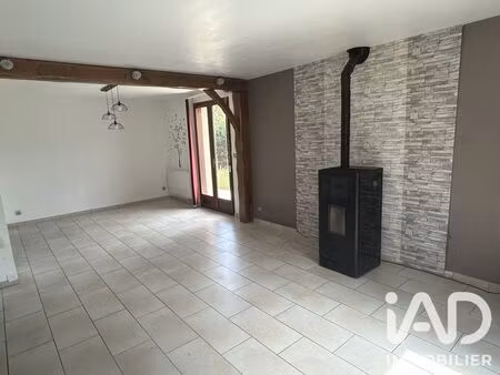 maison à sarry (51520)