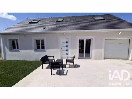 maison à saulnières (28500)