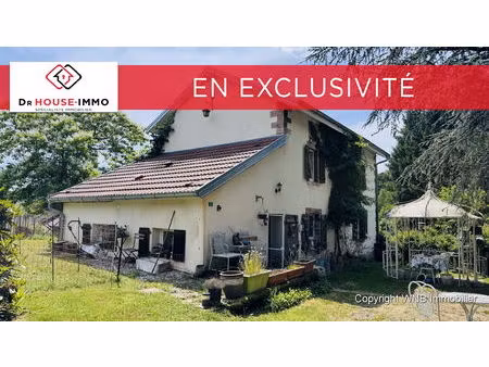 charmante maison de 4 pièces avec grand terrain