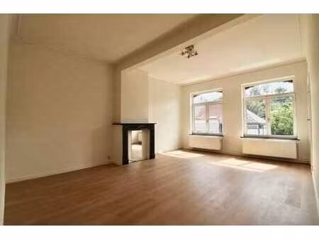 uccle - quartier vivier d'oie - duplex 2 chambres + bureau
