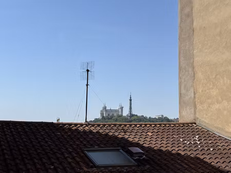 lyon 1. plateau. emplacement exceptionnel pour ce t2 de 38 m