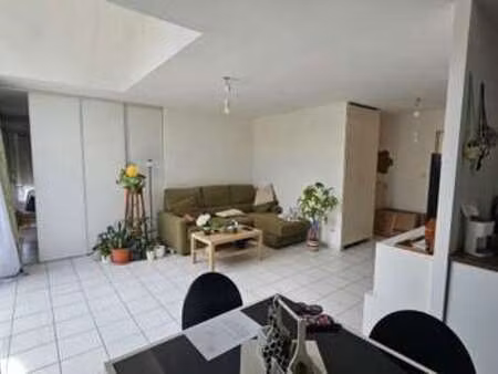 location appartement 3 pièces à metz (57000) : à louer 3 pièces / 70m² metz