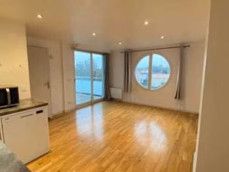 location appartement 2 pièces meublé à saint-hilaire-de-riez (85270) : à louer 2 pièces me