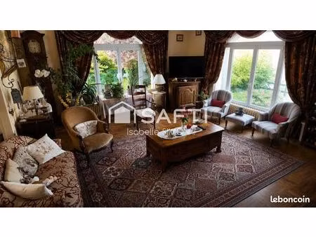 maison 9 pièces 199 m²