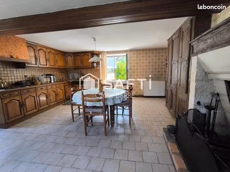 propriété 5 pièces 135 m²
