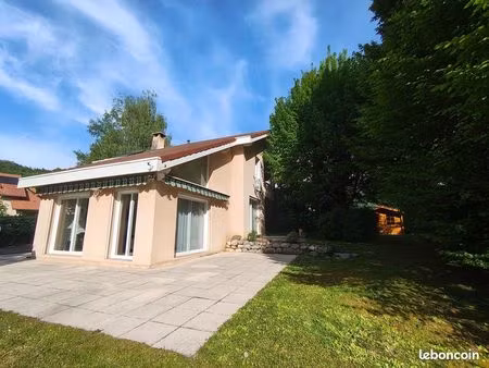 villa 6 pièces 130 m²