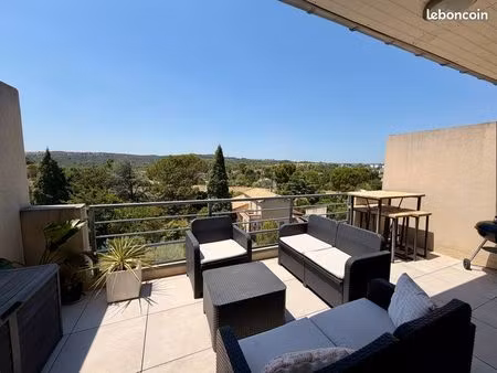 appartement t4 avec terrasse  vue dégagée