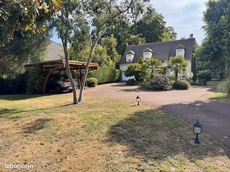 propriété 5 pièces 140 m²