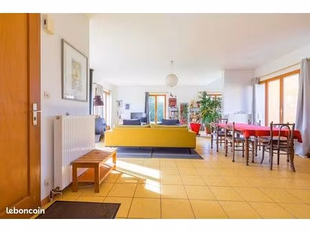 maison 8 pièces 260 m²
