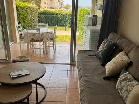 appartement meublé 40 m² à louer à six fours les plages d’octobre à avril – vue mer  cadre