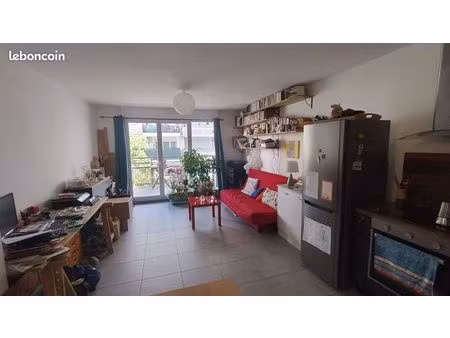 joli appartement 3 pièces avec balcon