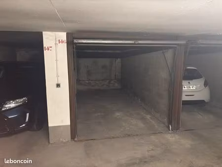 loue parking