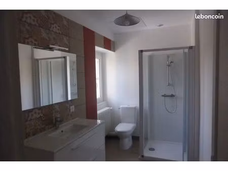 location maison de bourg grand auverne