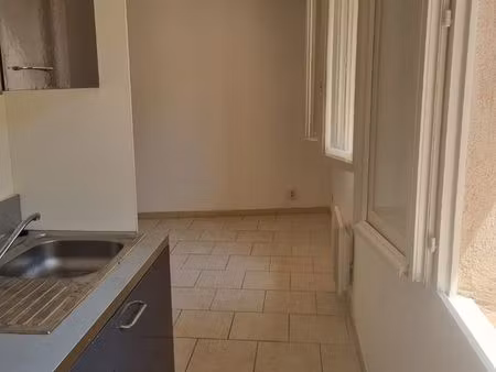 a louer grand studio nîmes centre